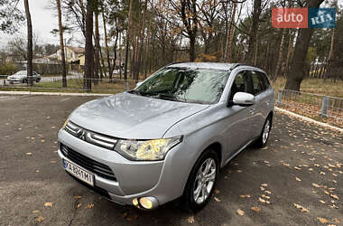 Внедорожник / Кроссовер Mitsubishi Outlander 2013 в Киеве
