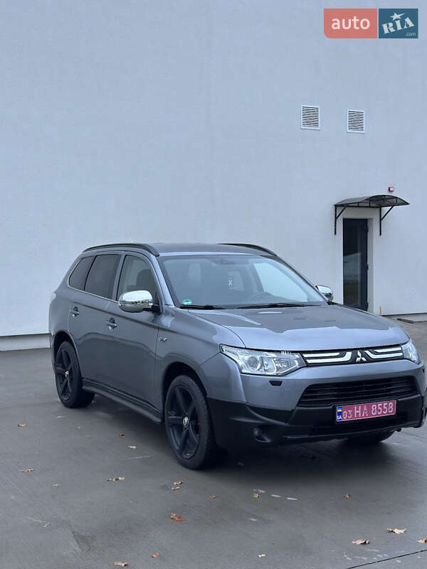 Позашляховик / Кросовер Mitsubishi Outlander 2013 в Луцьку