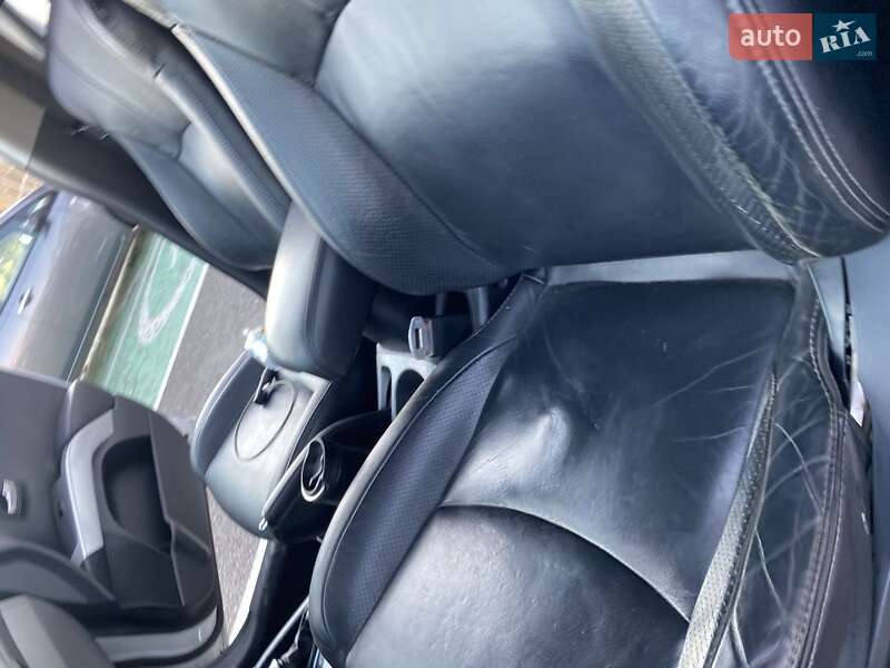 Внедорожник / Кроссовер Mitsubishi Outlander 2010 в Ровно