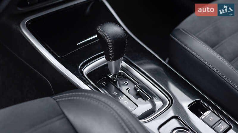 Внедорожник / Кроссовер Mitsubishi Outlander 2021 в Львове