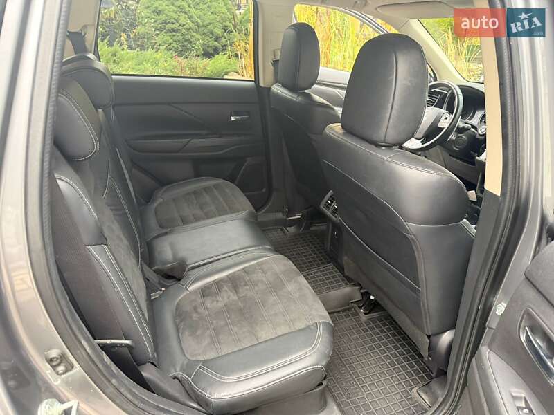 Позашляховик / Кросовер Mitsubishi Outlander 2021 в Києві фото 12 Позашляховик / Кросовер Mitsubishi Outlander 2021 в Києві