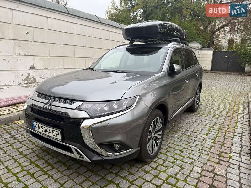 Позашляховик / Кросовер Mitsubishi Outlander 2021 в Києві фото 20 Позашляховик / Кросовер Mitsubishi Outlander 2021 в Києві