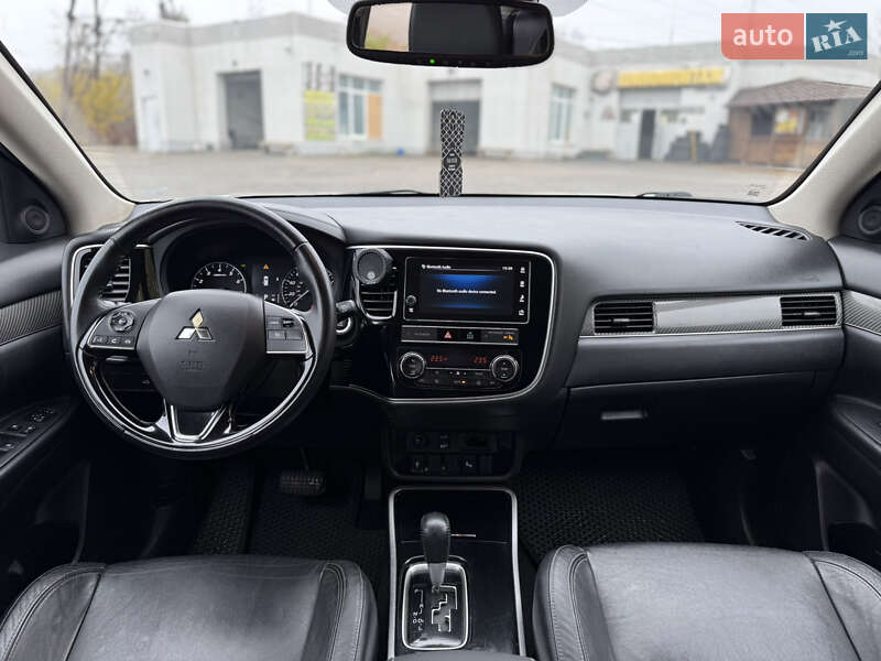 Позашляховик / Кросовер Mitsubishi Outlander 2019 в Запоріжжі