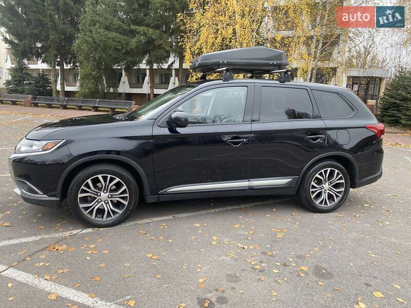 Внедорожник / Кроссовер Mitsubishi Outlander 2016 в Виннице