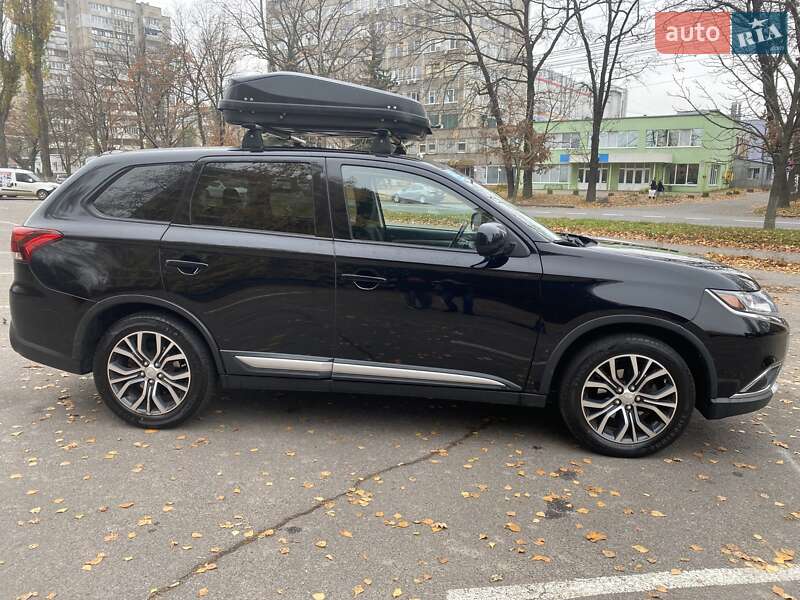 Внедорожник / Кроссовер Mitsubishi Outlander 2016 в Виннице