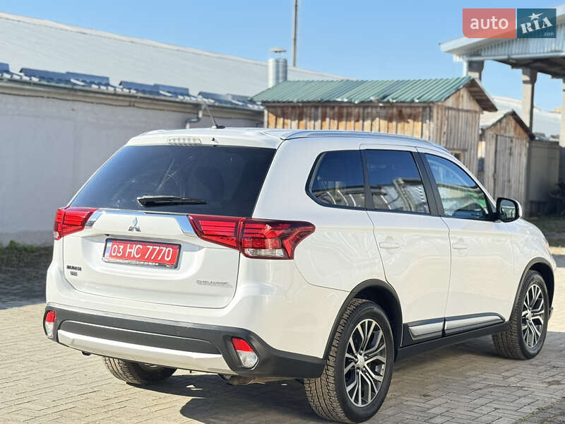 Позашляховик / Кросовер Mitsubishi Outlander 2016 в Ковелі фото 10 Позашляховик / Кросовер Mitsubishi Outlander 2016 в Ковелі