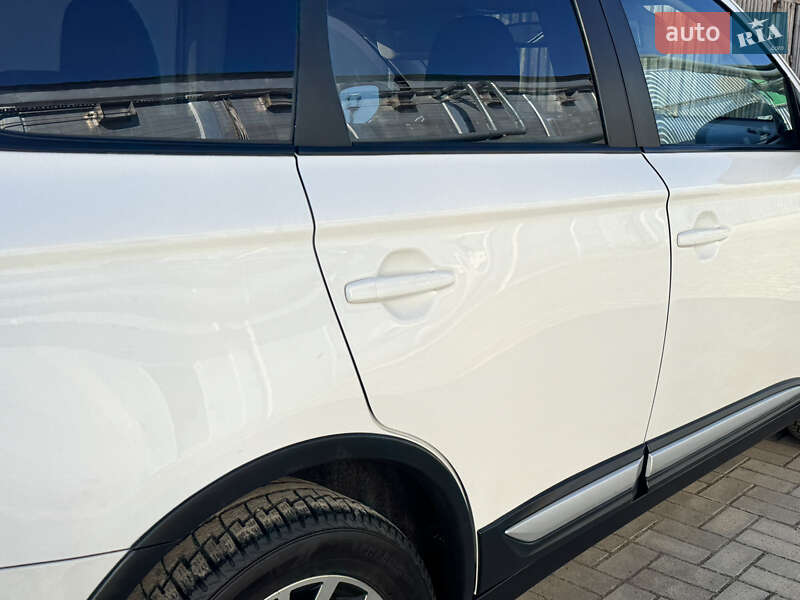 Позашляховик / Кросовер Mitsubishi Outlander 2016 в Ковелі фото 33 Позашляховик / Кросовер Mitsubishi Outlander 2016 в Ковелі