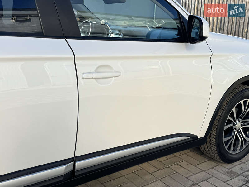 Позашляховик / Кросовер Mitsubishi Outlander 2016 в Ковелі фото 34 Позашляховик / Кросовер Mitsubishi Outlander 2016 в Ковелі