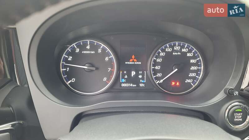 Внедорожник / Кроссовер Mitsubishi Outlander 2021 в Киеве фото 22 Внедорожник / Кроссовер Mitsubishi Outlander 2021 в Киеве