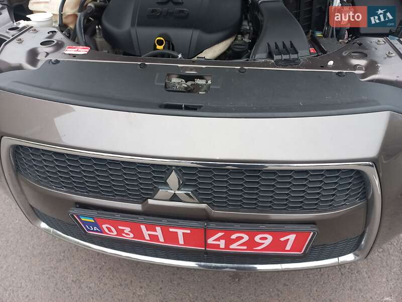 Позашляховик / Кросовер Mitsubishi Outlander 2010 в Луцьку фото 26 Позашляховик / Кросовер Mitsubishi Outlander 2010 в Луцьку