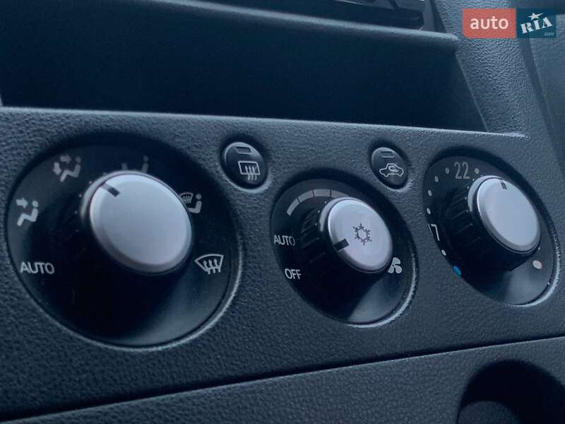 Внедорожник / Кроссовер Mitsubishi Outlander 2005 в Николаеве