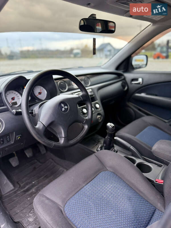 Позашляховик / Кросовер Mitsubishi Outlander 2008 в Новояворівську фото 16 Позашляховик / Кросовер Mitsubishi Outlander 2008 в Новояворівську