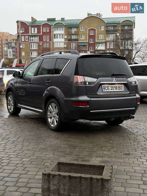 Позашляховик / Кросовер Mitsubishi Outlander 2012 в Чернівцях