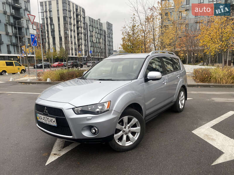 Внедорожник / Кроссовер Mitsubishi Outlander 2010 в Киеве фото 3 Внедорожник / Кроссовер Mitsubishi Outlander 2010 в Киеве