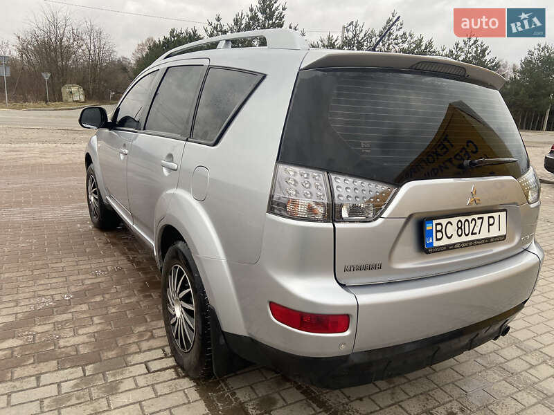 Позашляховик / Кросовер Mitsubishi Outlander 2008 в Новояворівську