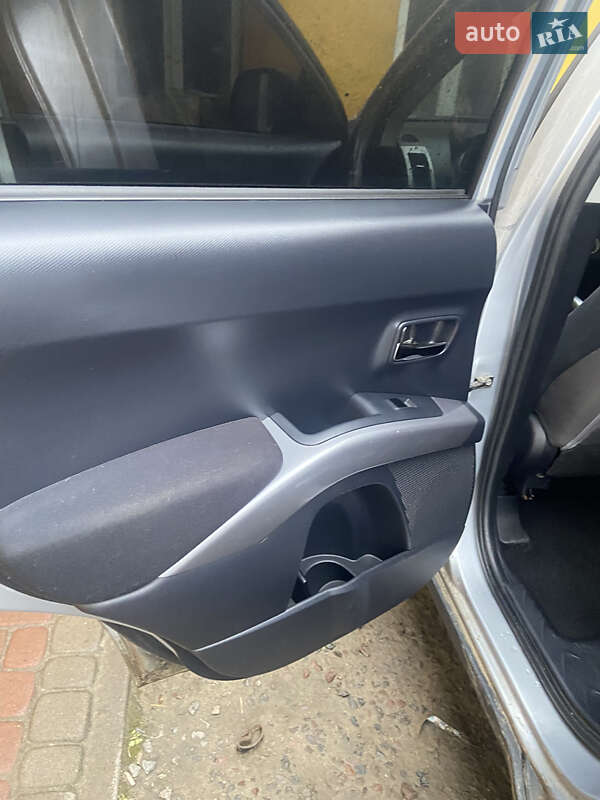 Позашляховик / Кросовер Mitsubishi Outlander 2008 в Новояворівську