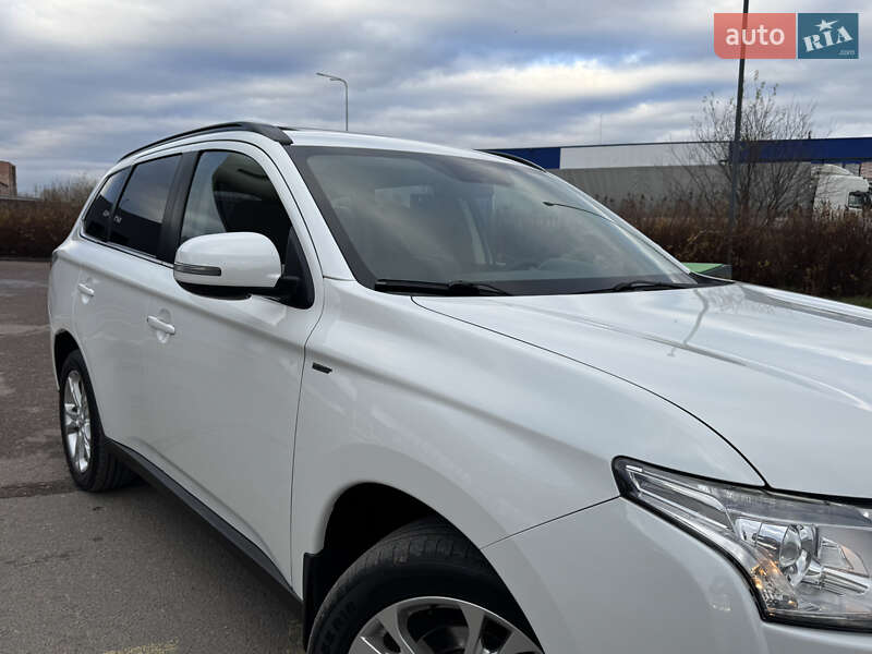 Внедорожник / Кроссовер Mitsubishi Outlander 2014 в Трускавце