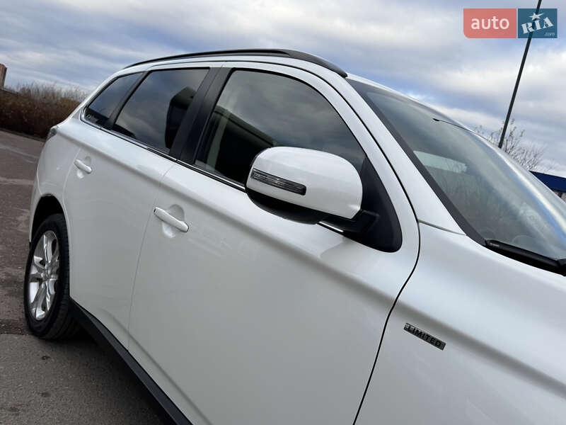 Внедорожник / Кроссовер Mitsubishi Outlander 2014 в Трускавце