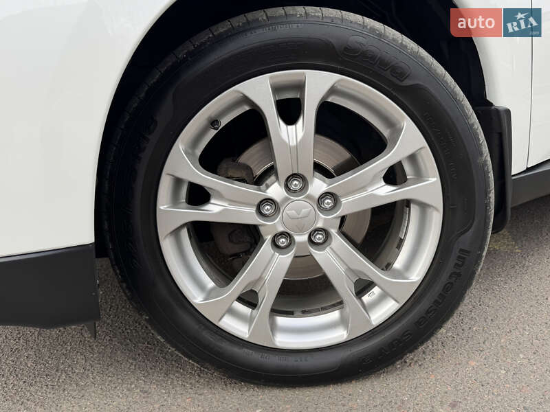 Внедорожник / Кроссовер Mitsubishi Outlander 2014 в Трускавце