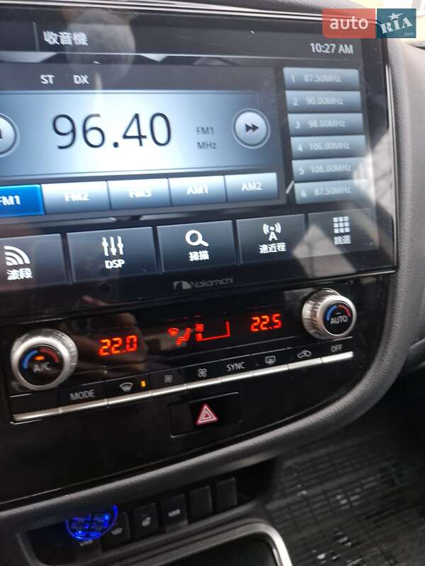 Позашляховик / Кросовер Mitsubishi Outlander 2022 в Києві