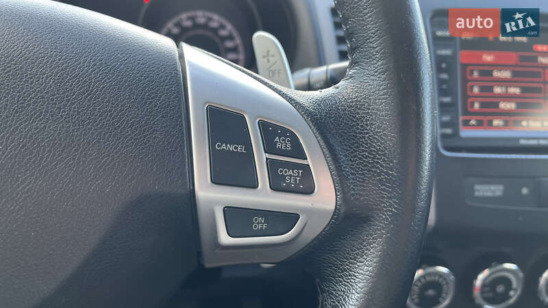 Внедорожник / Кроссовер Mitsubishi Outlander 2012 в Тернополе