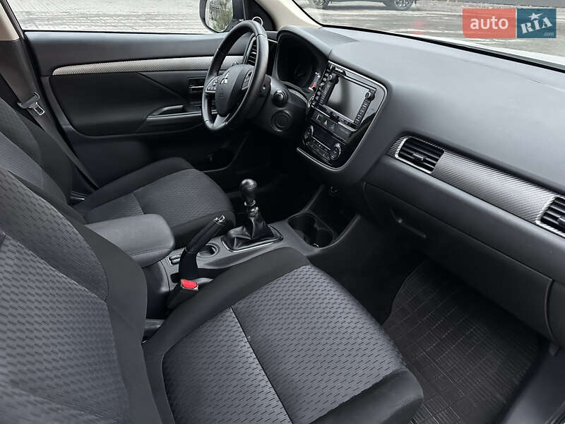 Позашляховик / Кросовер Mitsubishi Outlander 2013 в Хмельницькому