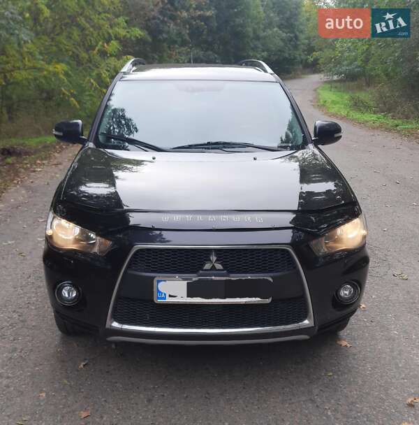 Позашляховик / Кросовер Mitsubishi Outlander 2009 в Новоархангельську