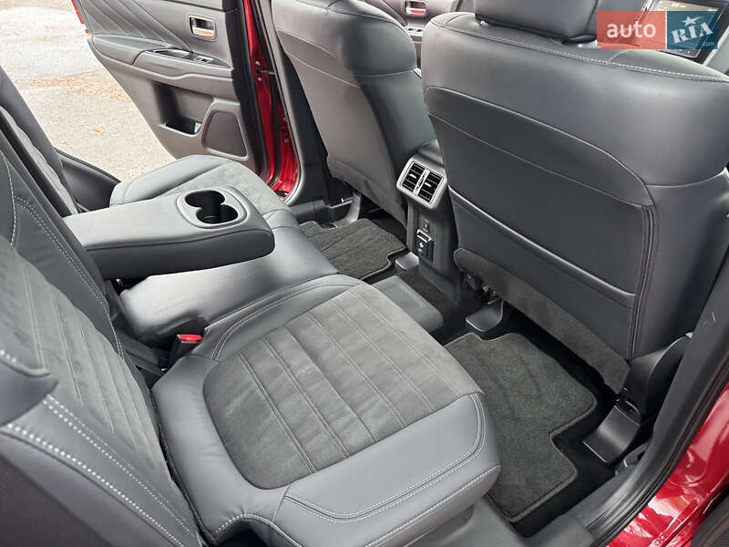 Позашляховик / Кросовер Mitsubishi Outlander 2021 в Черкасах