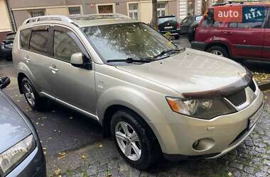 Внедорожник / Кроссовер Mitsubishi Outlander 2008 в Остроге