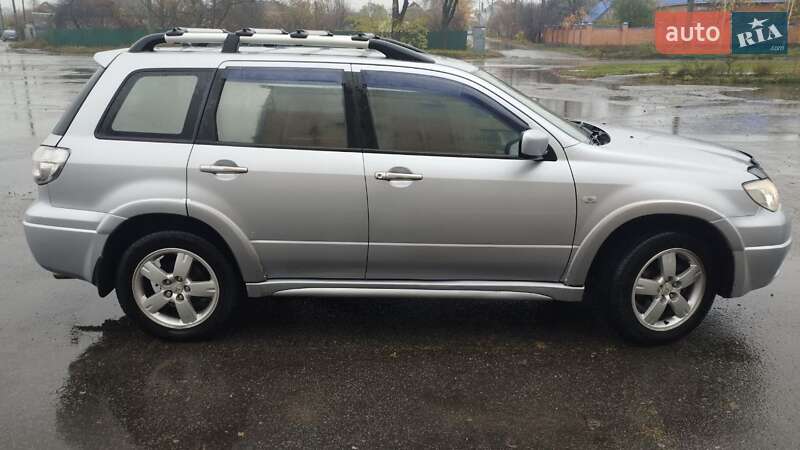 Позашляховик / Кросовер Mitsubishi Outlander 2007 в Полтаві