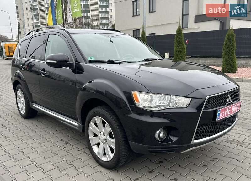 Mitsubishi Outlander 2011