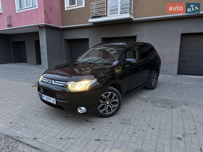 Внедорожник / Кроссовер Mitsubishi Outlander 2013 в Ивано-Франковске фото Внедорожник / Кроссовер Mitsubishi Outlander 2013 в Ивано-Франковске