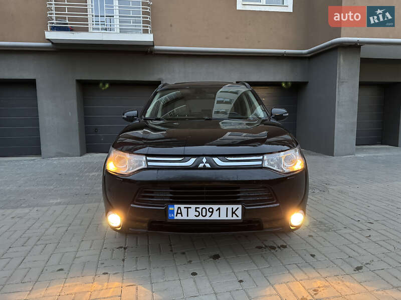 Внедорожник / Кроссовер Mitsubishi Outlander 2013 в Ивано-Франковске фото 7 Внедорожник / Кроссовер Mitsubishi Outlander 2013 в Ивано-Франковске