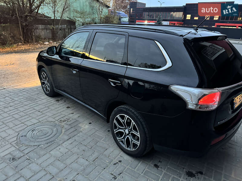 Внедорожник / Кроссовер Mitsubishi Outlander 2013 в Ивано-Франковске фото 21 Внедорожник / Кроссовер Mitsubishi Outlander 2013 в Ивано-Франковске