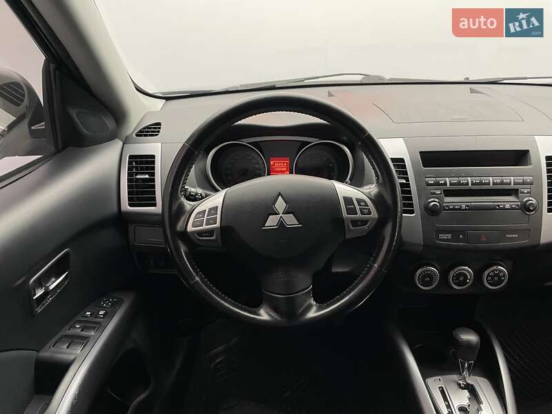 Внедорожник / Кроссовер Mitsubishi Outlander 2008 в Киеве фото 11 Внедорожник / Кроссовер Mitsubishi Outlander 2008 в Киеве