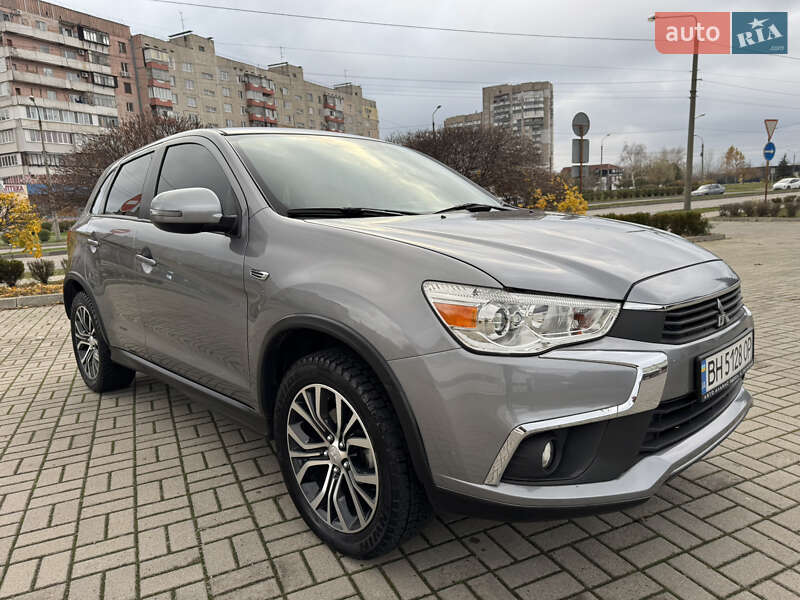 Внедорожник / Кроссовер Mitsubishi Outlander 2019 в Запорожье