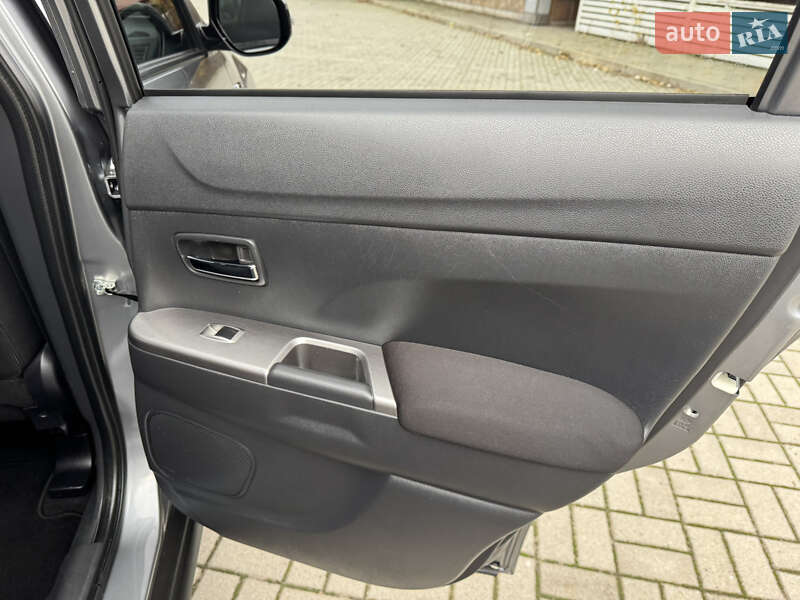 Внедорожник / Кроссовер Mitsubishi Outlander 2019 в Запорожье