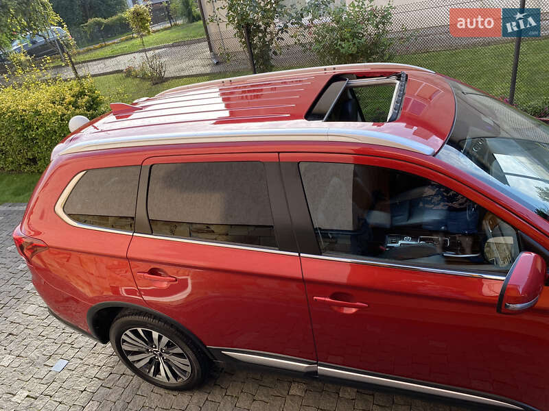 Внедорожник / Кроссовер Mitsubishi Outlander 2019 в Хмельницком фото 10 Внедорожник / Кроссовер Mitsubishi Outlander 2019 в Хмельницком