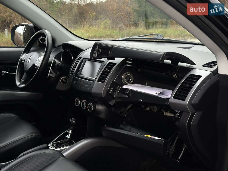 Позашляховик / Кросовер Mitsubishi Outlander 2011 в Бердичеві