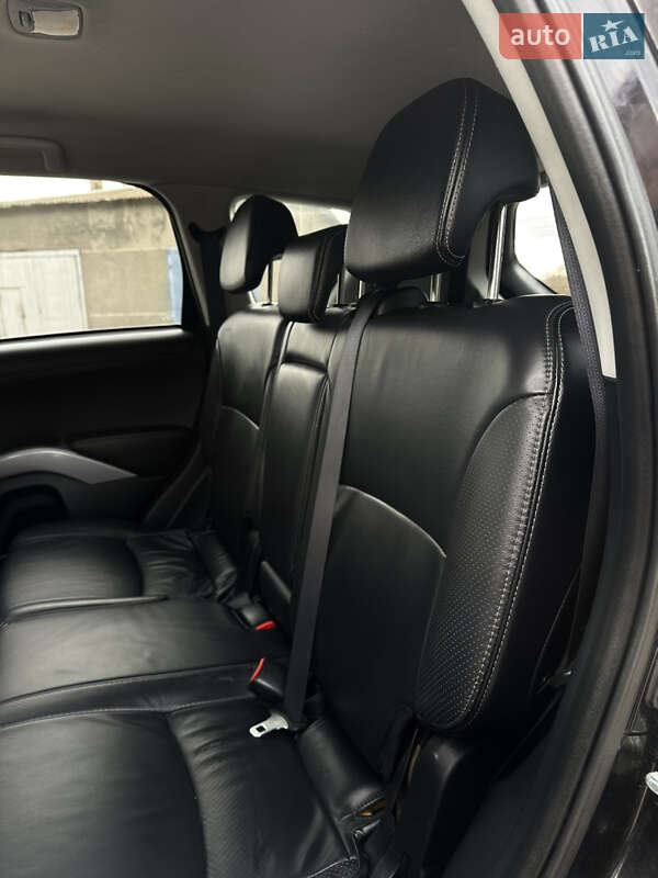 Позашляховик / Кросовер Mitsubishi Outlander 2011 в Бердичеві