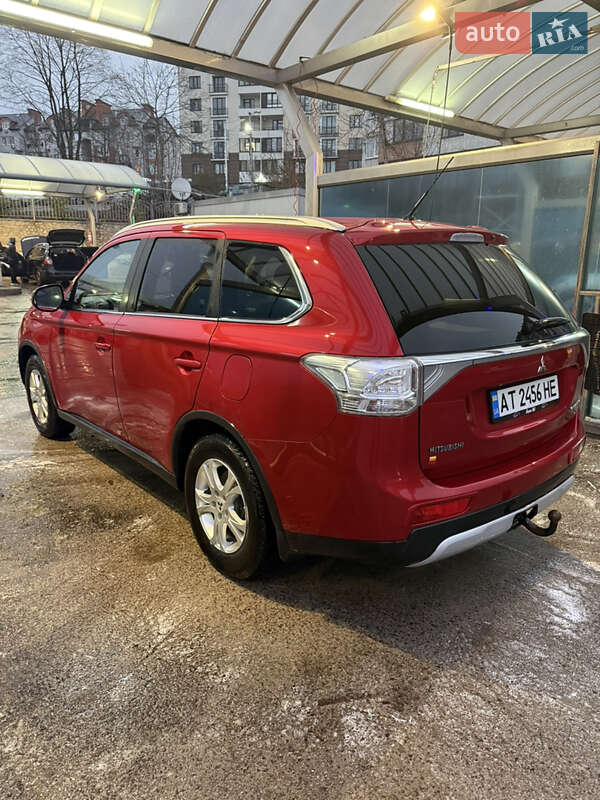 Внедорожник / Кроссовер Mitsubishi Outlander 2014 в Тернополе