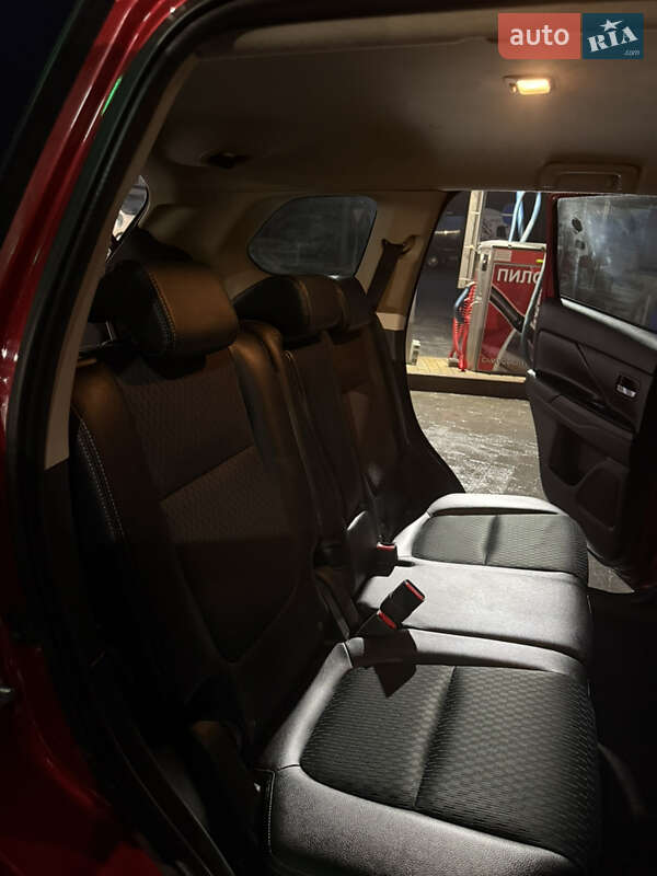 Внедорожник / Кроссовер Mitsubishi Outlander 2014 в Тернополе