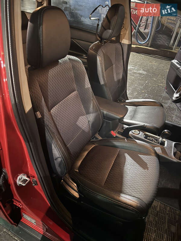 Внедорожник / Кроссовер Mitsubishi Outlander 2014 в Тернополе