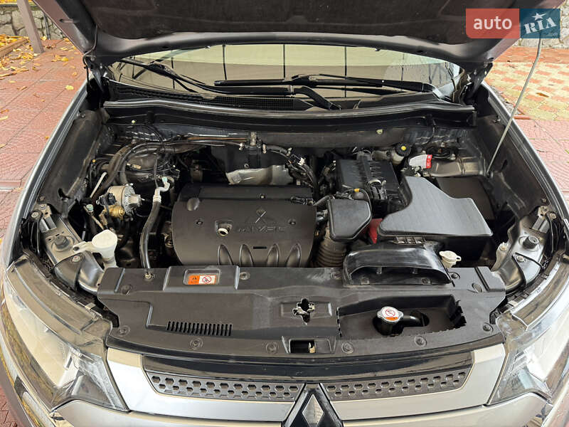 Внедорожник / Кроссовер Mitsubishi Outlander 2019 в Сумах фото 12 Внедорожник / Кроссовер Mitsubishi Outlander 2019 в Сумах