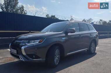 Внедорожник / Кроссовер Mitsubishi Outlander 2019 в Львове