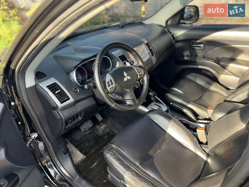 Внедорожник / Кроссовер Mitsubishi Outlander 2008 в Бердичеве фото 28 Внедорожник / Кроссовер Mitsubishi Outlander 2008 в Бердичеве