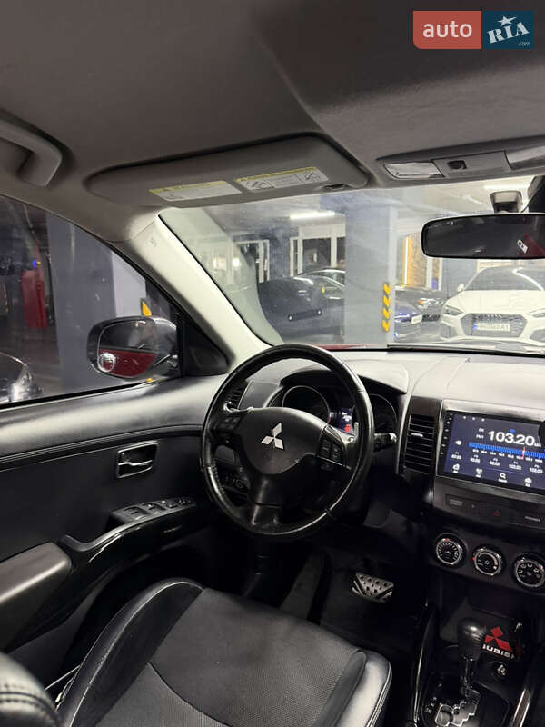 Позашляховик / Кросовер Mitsubishi Outlander 2011 в Одесі фото 13 Позашляховик / Кросовер Mitsubishi Outlander 2011 в Одесі