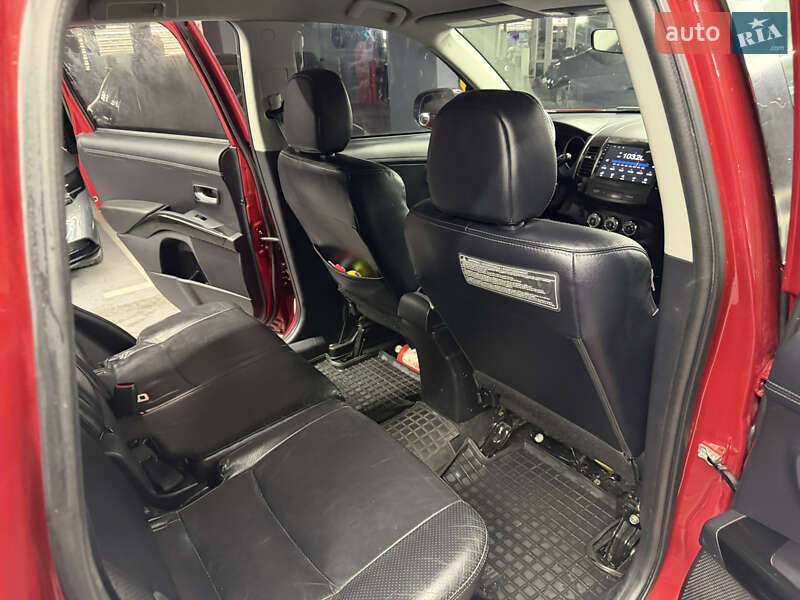 Позашляховик / Кросовер Mitsubishi Outlander 2011 в Одесі фото 16 Позашляховик / Кросовер Mitsubishi Outlander 2011 в Одесі