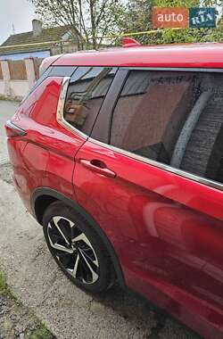 Позашляховик / Кросовер Mitsubishi Outlander 2023 в Одесі