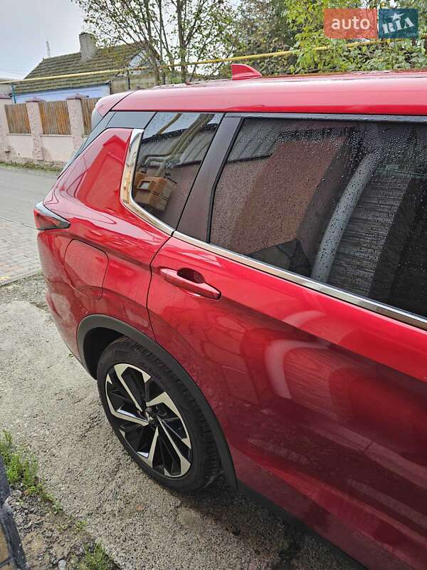 Внедорожник / Кроссовер Mitsubishi Outlander 2023 в Одессе фото 14 Внедорожник / Кроссовер Mitsubishi Outlander 2023 в Одессе